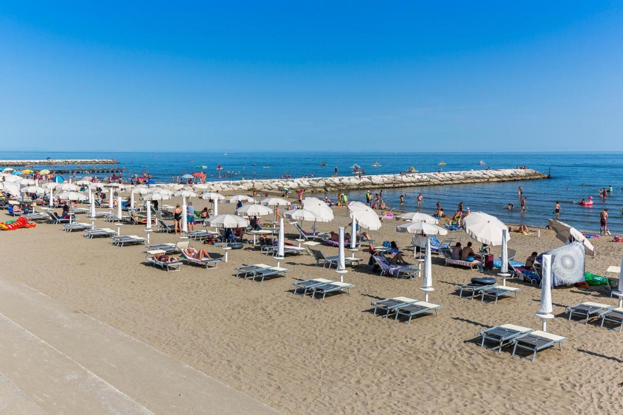 Pini Village Lido Altanea Caorle Eksteriør billede