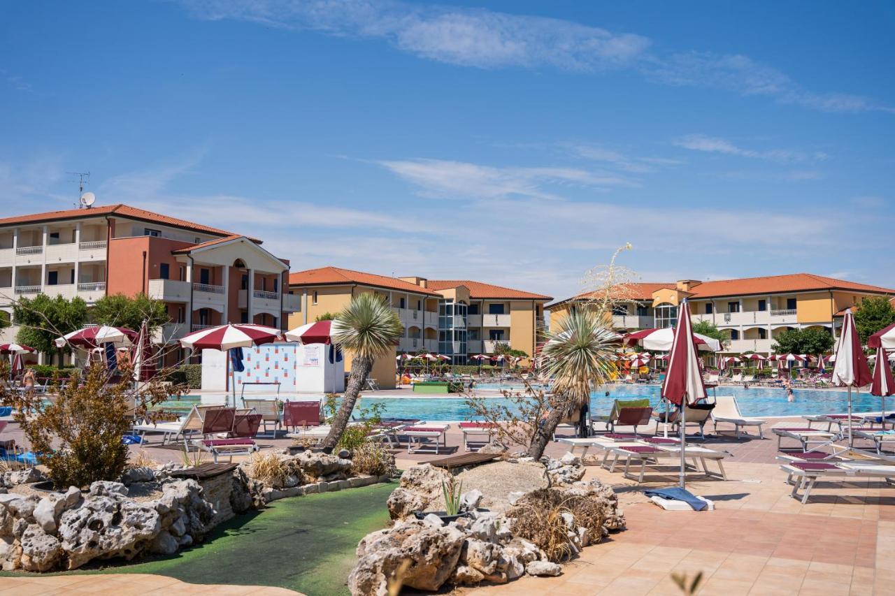 Pini Village Lido Altanea Caorle Eksteriør billede