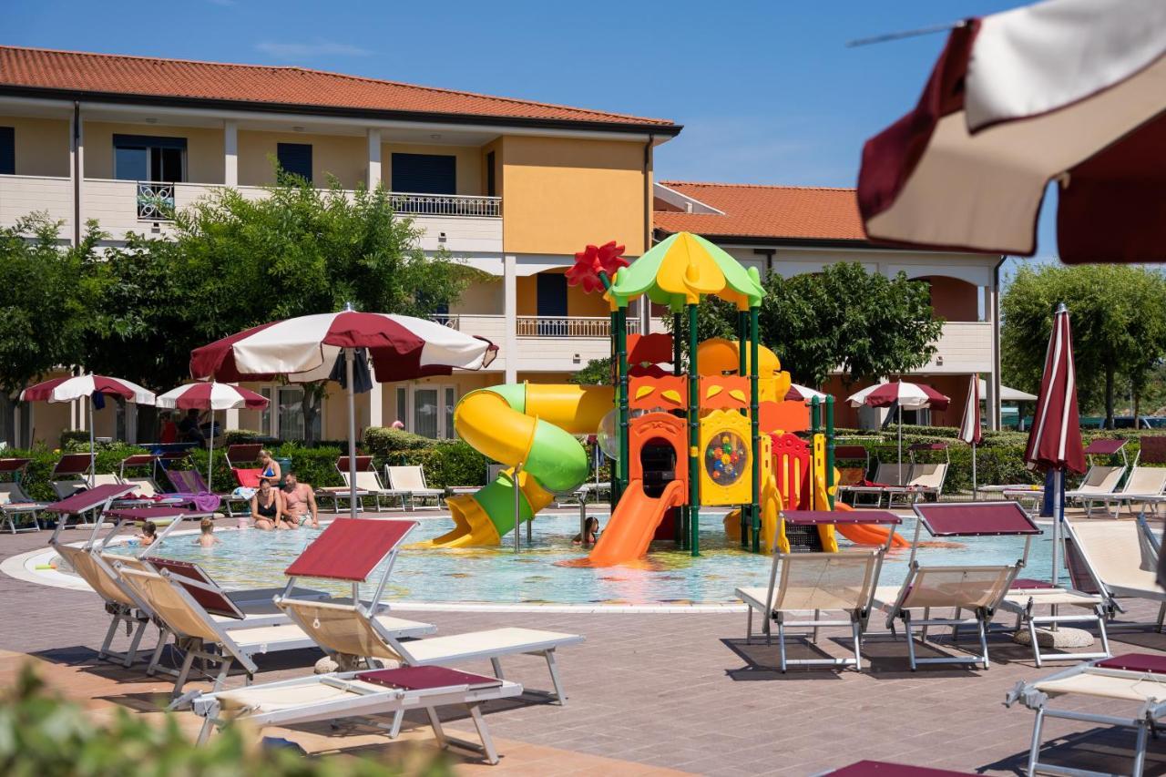 Pini Village Lido Altanea Caorle Eksteriør billede